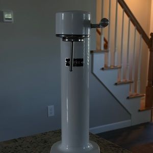AARKE MODERN SELTZER MAKER NEVER USED.